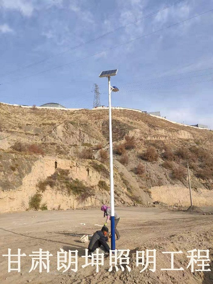 平凉农村热太阳能路灯安装工程
